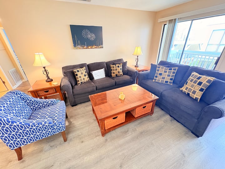 Central Resort 2br | Canal, Golf & Sunset Views - Destin, FL