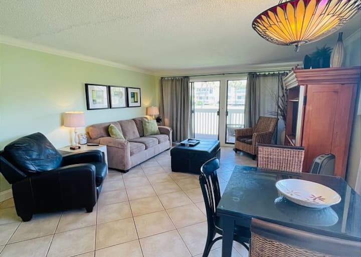 Destin 1br Getaway + Beach Access & Golf - Destin, FL