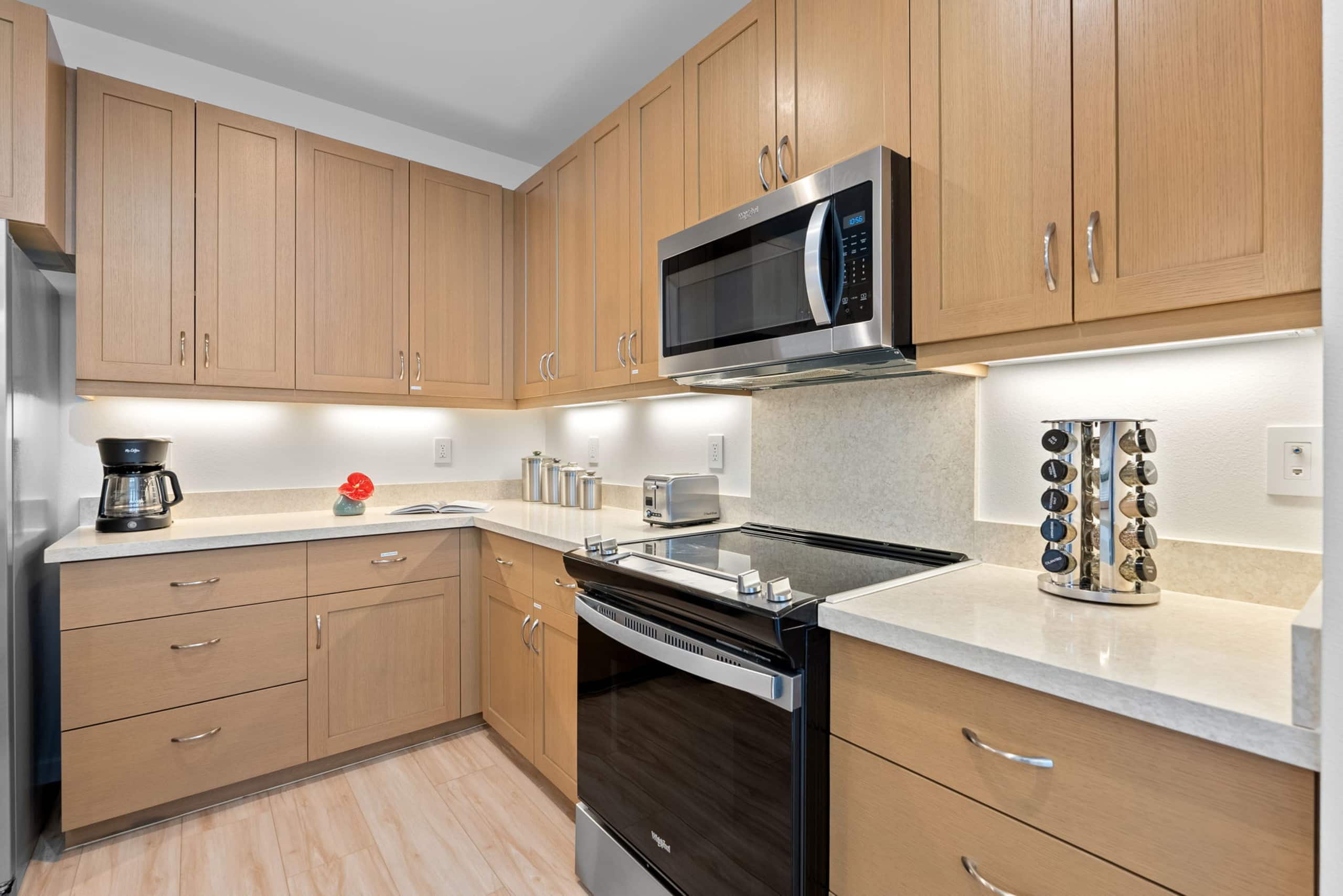 Home in Waianae · ★4.5 · 6 bedrooms · 10 beds · 4.5 private baths - Image 15