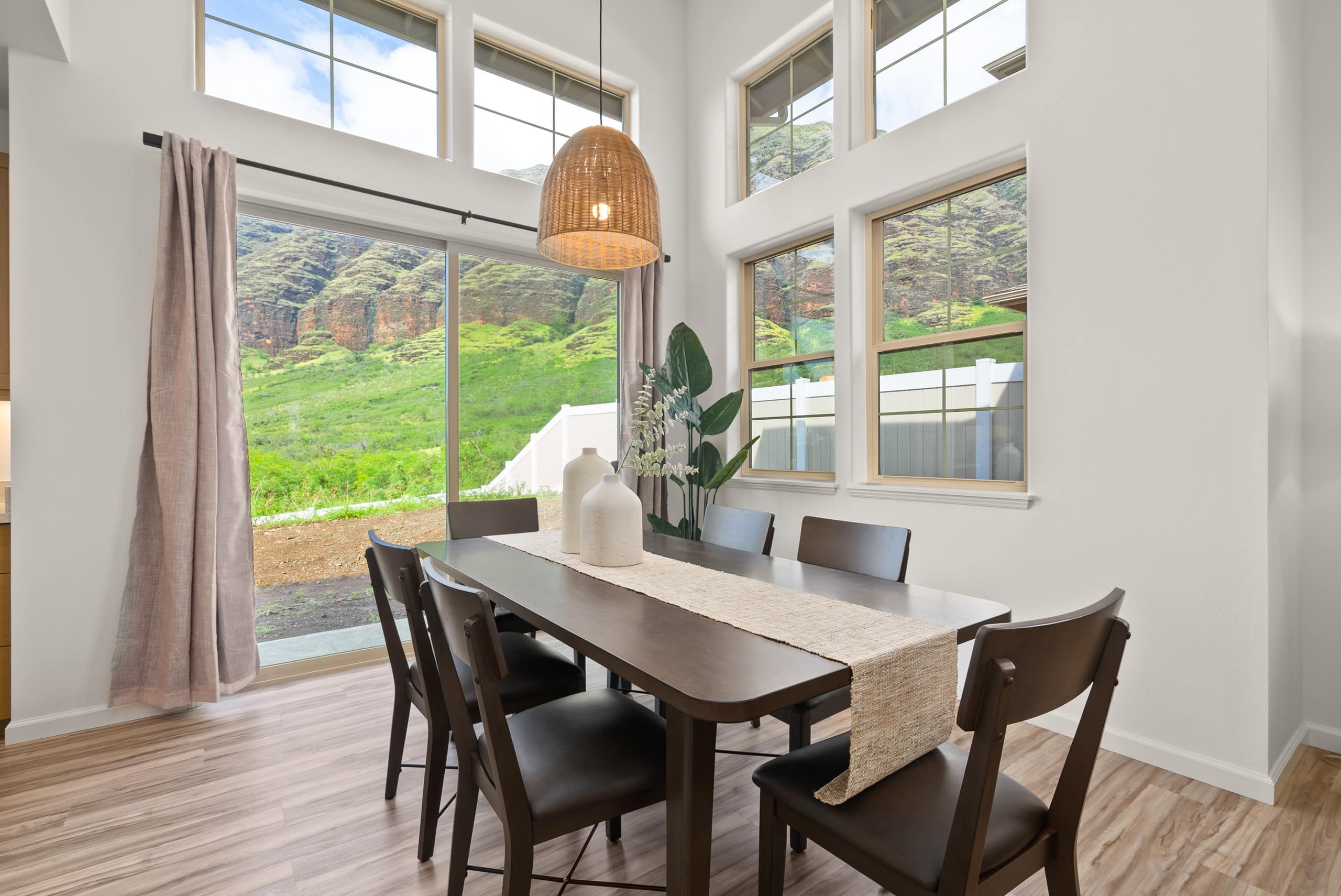 Home in Waianae · ★4.5 · 6 bedrooms · 10 beds · 4.5 private baths - Image 52