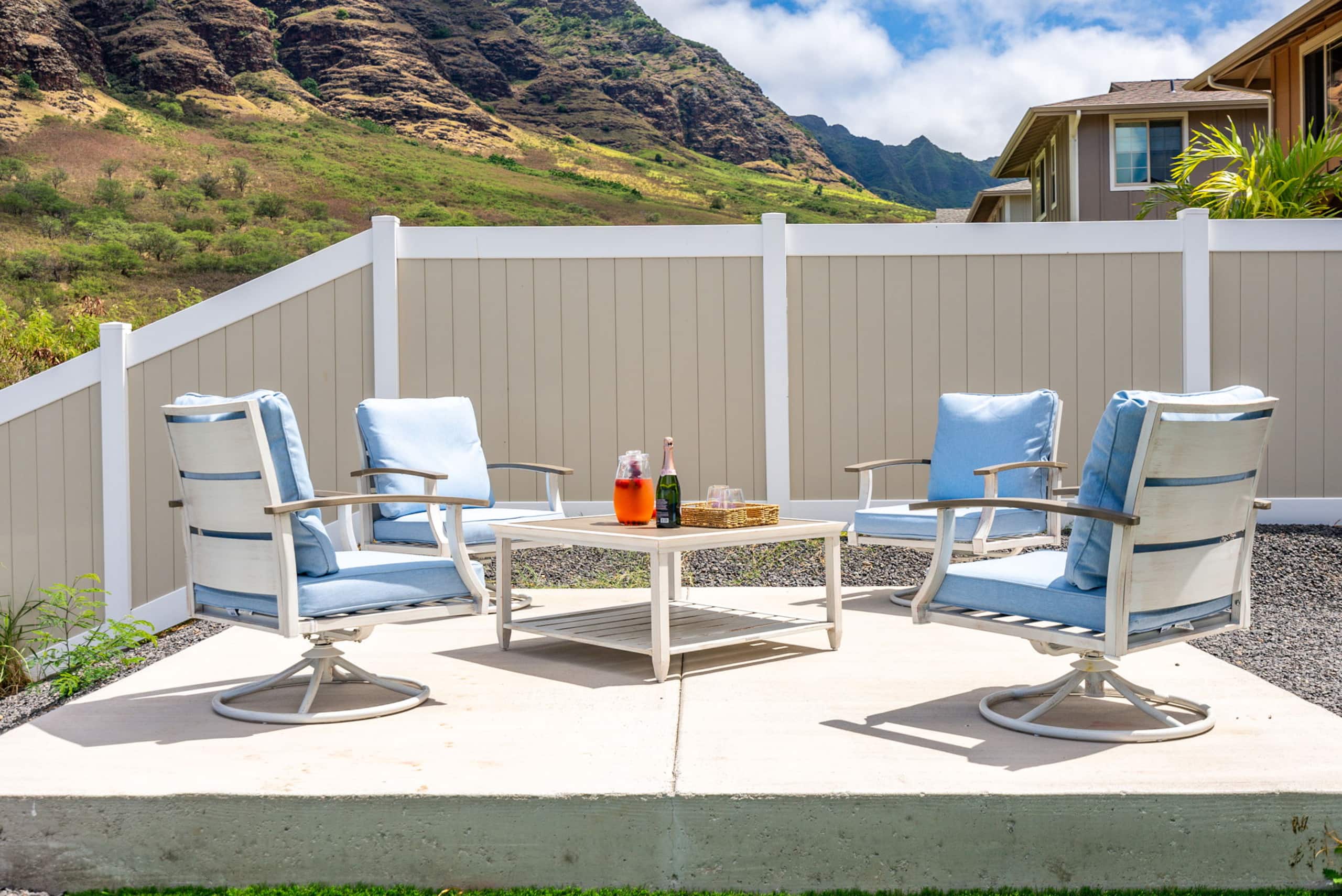 Home in Waianae · ★4.5 · 6 bedrooms · 10 beds · 4.5 private baths - Image 76