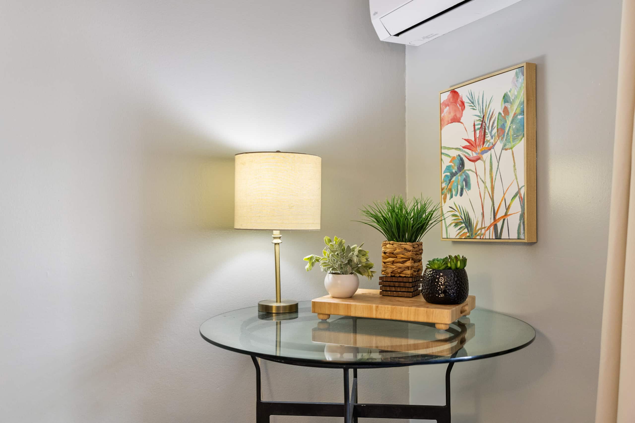 Condo in Honolulu · ★4.79 · 1 bedroom · 2 beds · 1 private bath - Image 6