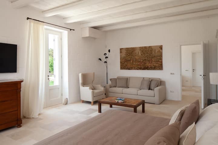 La chambre double merveilleusement proportionnée de la suite. (Chambre 4)