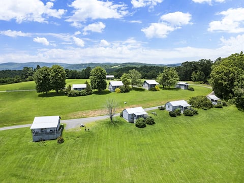 11 Private Cabins! Perfect for Weddings & Retreats