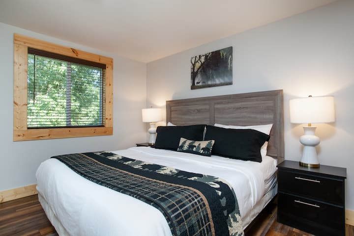 חדר שינה – כריות קטיפה, שמיכות נעימות