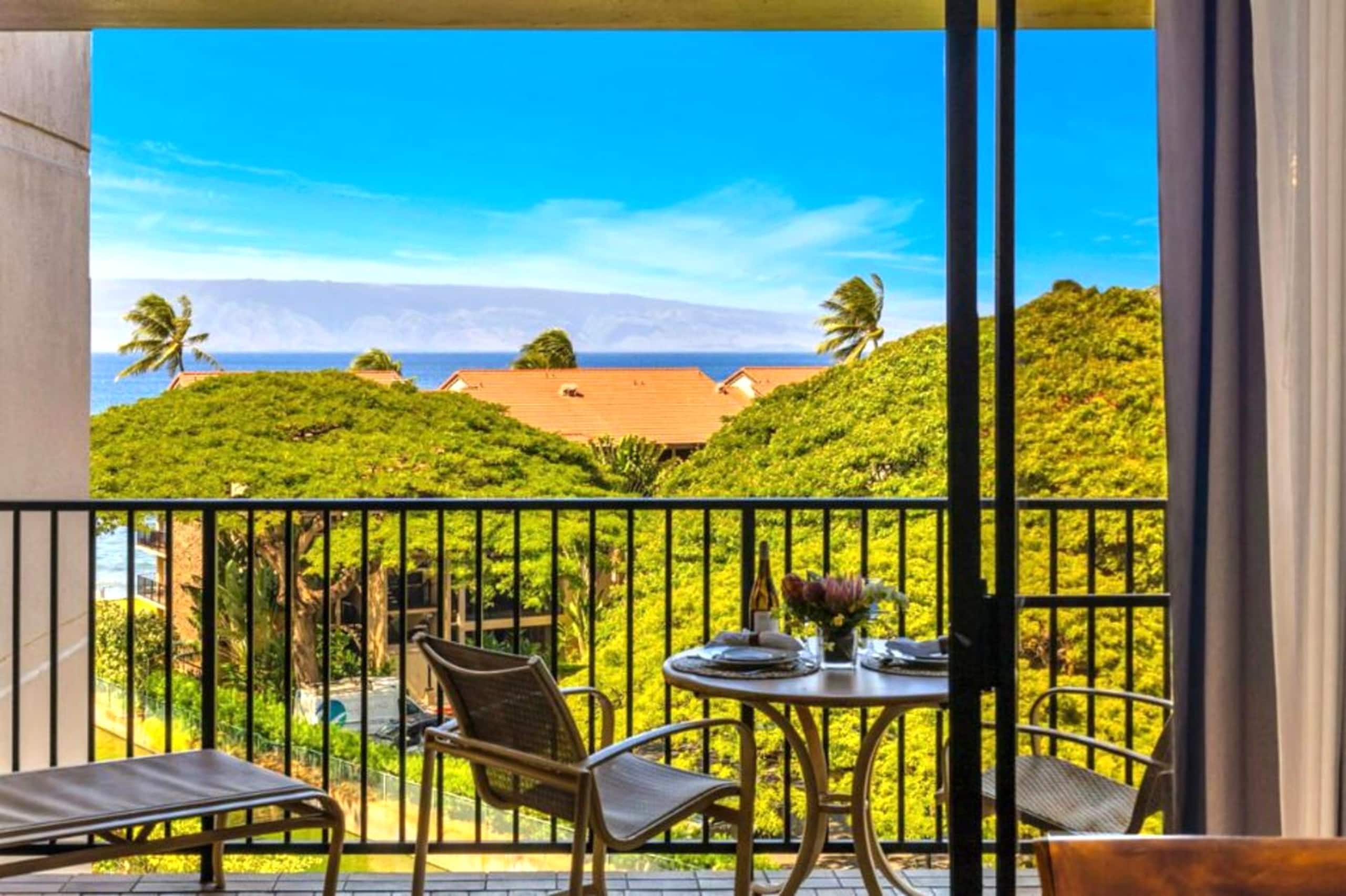 Condo in Lahaina · ★4.63 · 2 bedrooms · 4 beds · 2 baths - Image 23