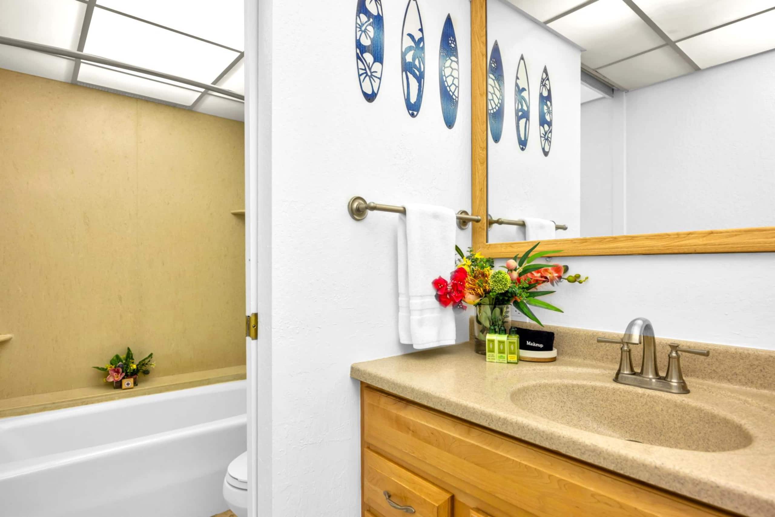 Condo in Lahaina · ★4.63 · 2 bedrooms · 4 beds · 2 baths - Image 52