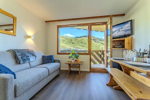 Val Thorens Ski-In/Out 1BR Mountain View Sleeps 4