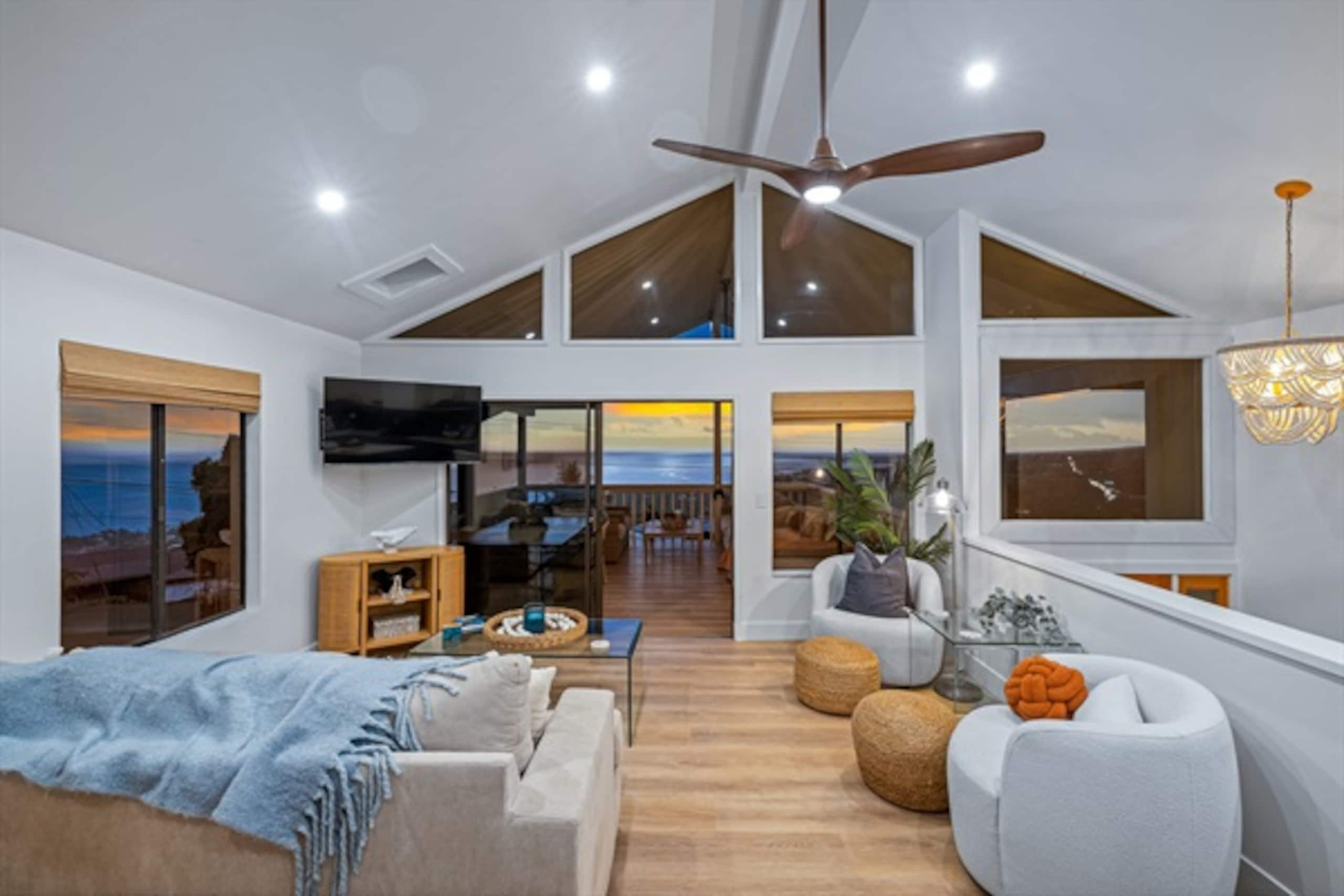 Home in Kailua-Kona · ★5.0 · 4 bedrooms · 13 beds · 3 private baths - Image 45