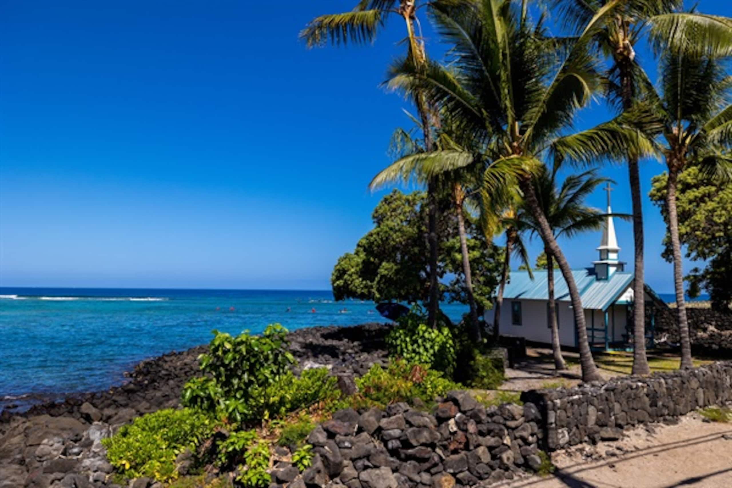 Home in Kailua-Kona · ★5.0 · 4 bedrooms · 13 beds · 3 private baths - Image 109