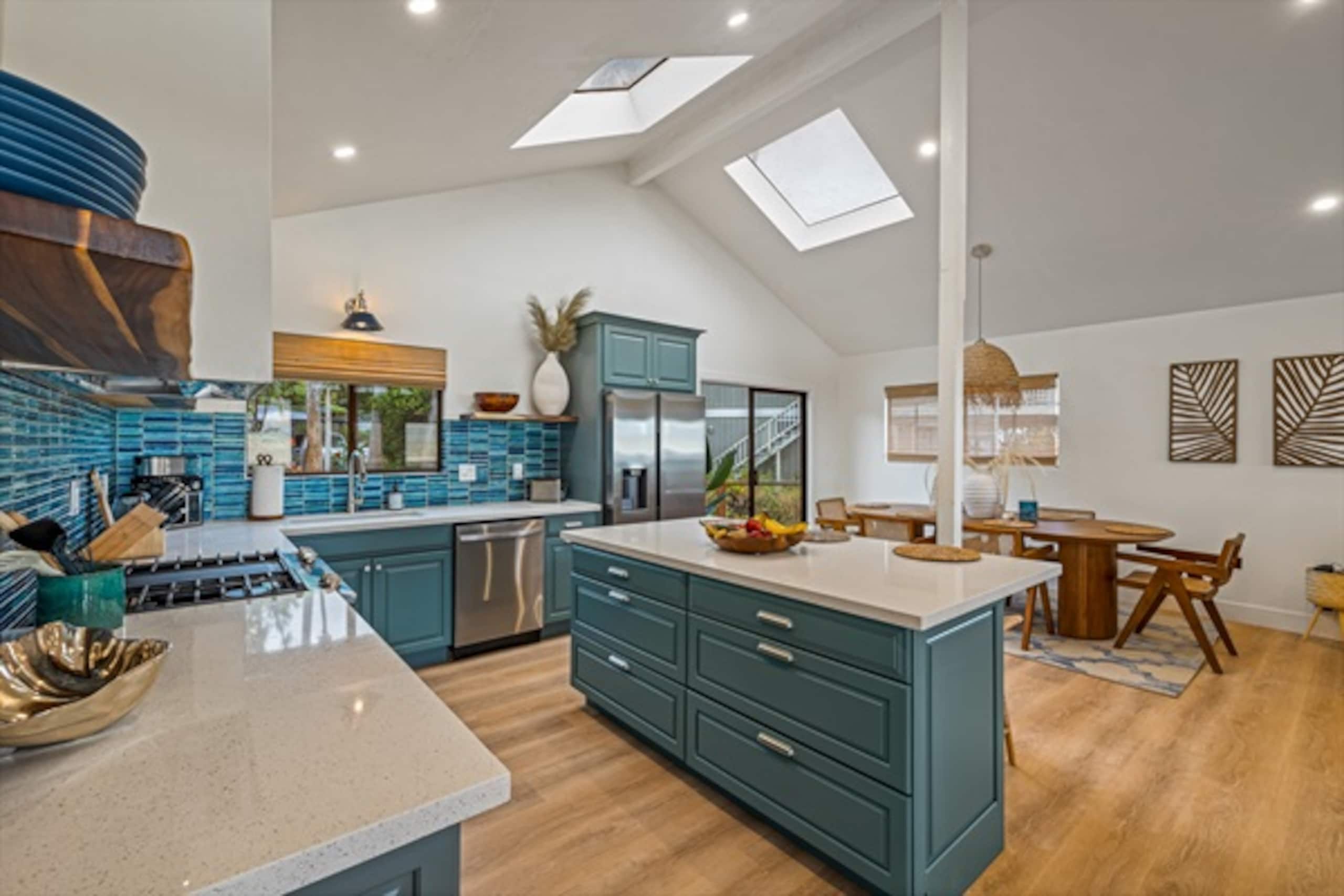 Home in Kailua-Kona · ★5.0 · 4 bedrooms · 13 beds · 3 private baths - Image 31