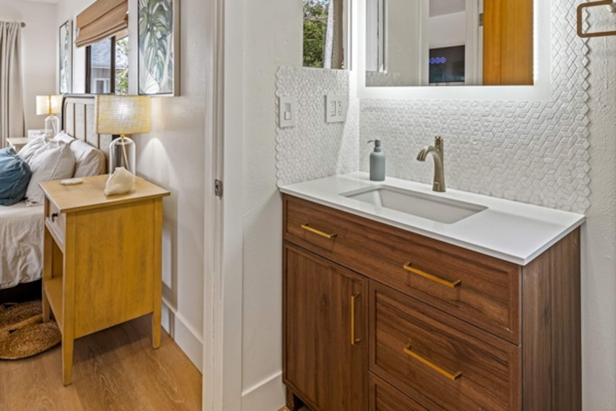 Home in Kailua-Kona · ★5.0 · 4 bedrooms · 13 beds · 3 private baths - Image 60