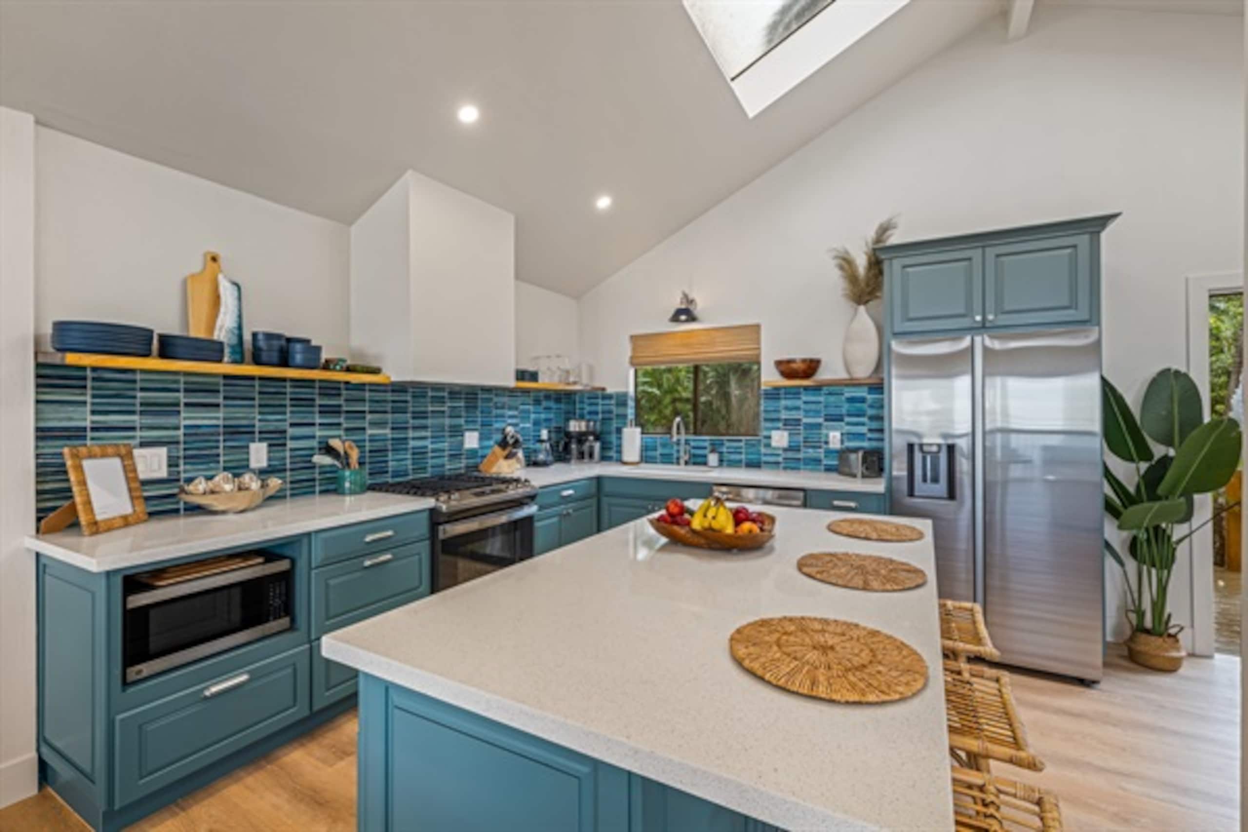 Home in Kailua-Kona · ★5.0 · 4 bedrooms · 13 beds · 3 private baths - Image 52