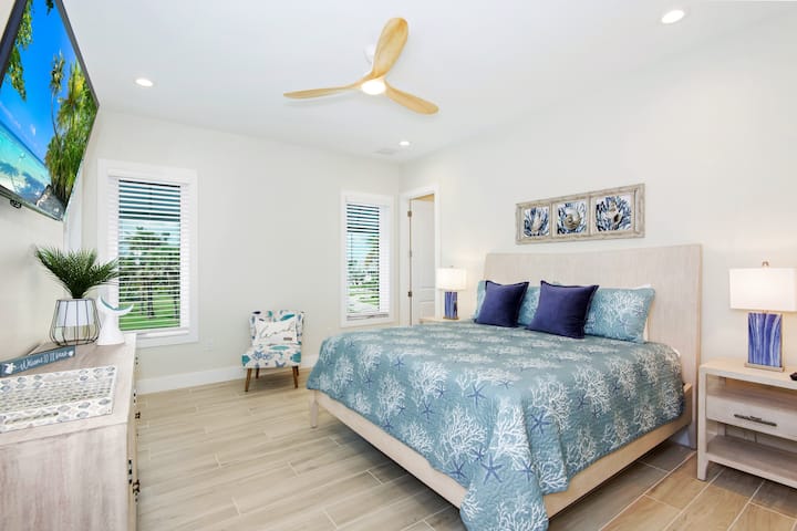 ห้องนอนแขกที่ 2 ชั้น 2 พร้อมเตียงคิงไซส์