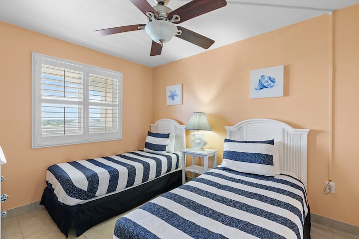 Dvokrevetna spavaća soba za goste s kupaonicom