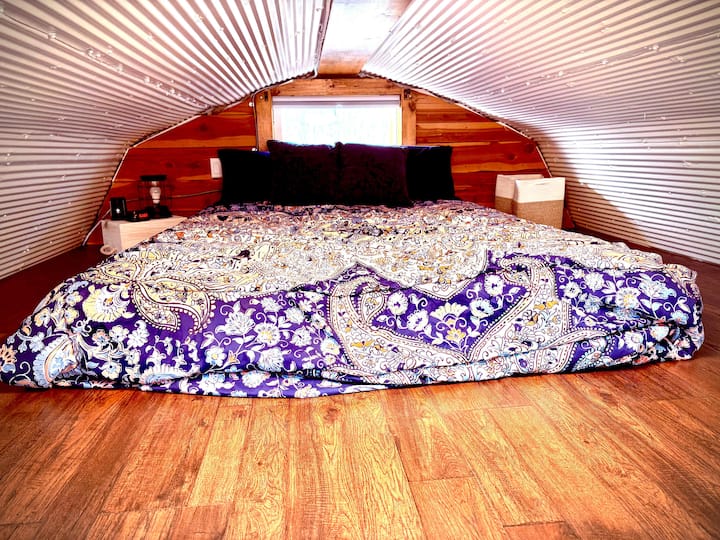 Loft bed Queen size!