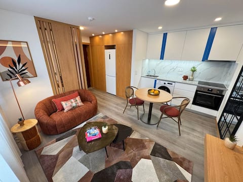 Top performing Airbnb: Blue Leça T1 3rd floor/ Rear in Porto