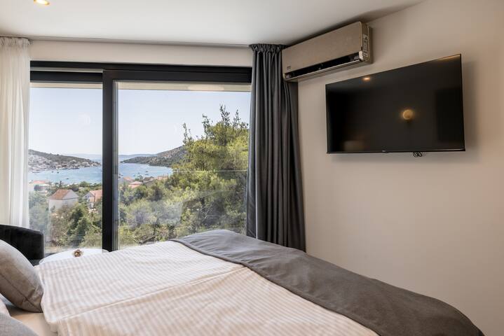 Mar Escape Villa With Pool and Seaview Croatia