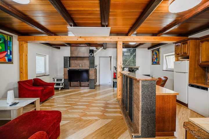 4 Bedroom Villa With Heated Indoor Pool In Kapla - Slovenia
