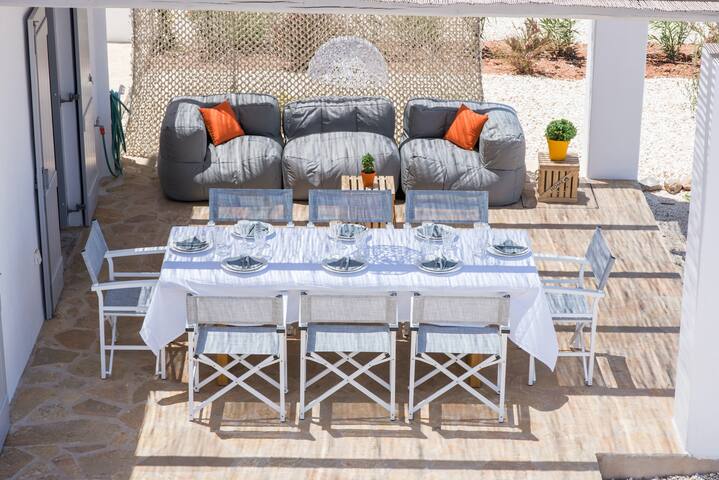 Funky holiday villa with pool, next to the beach gallery image 2