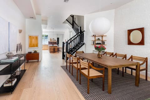 Popular Airbnb listing: Massive NYC Brownstone w/Patio in Hamilton Heights Sugar Hill