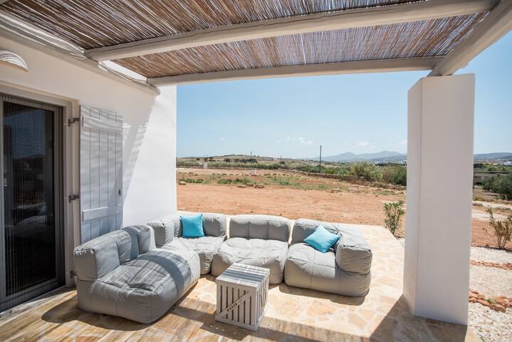 Fabulous pool villa, steps from the beach gallery image 4