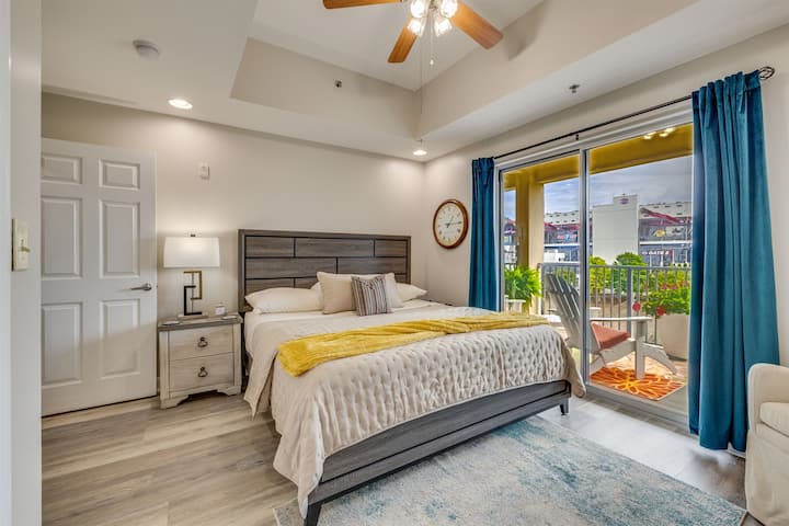 Unwind Vacation Rentals Image