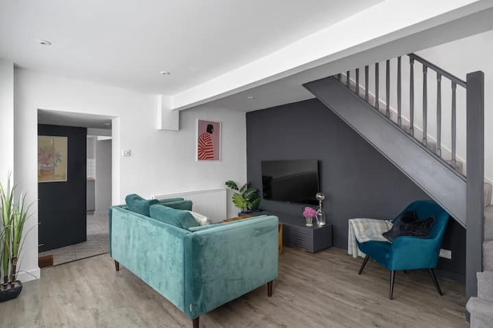 Modern Cottage In Central Exeter - Crediton