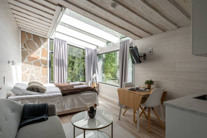 Koskisviitti 1 | Private & Cozy Suite With Hot Tub - Laukaa