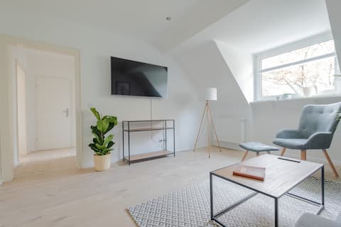 Top Airbnb: XXL apartment near clinic & Essen trade fair in Holsterhausen