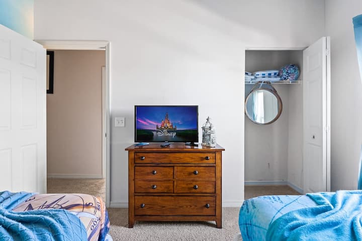 Невероятна морска спалня на втория етаж 