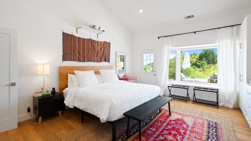 Honey Farm Retreat in Healdsburg