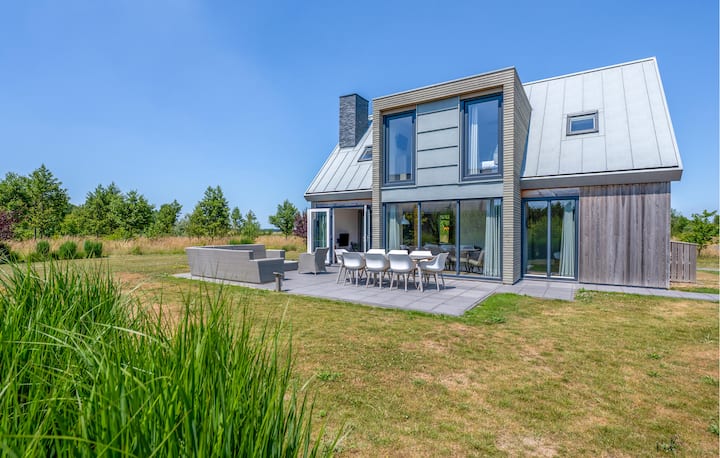 4 Bedroom Stunning Home In Kamperland - Kamperland