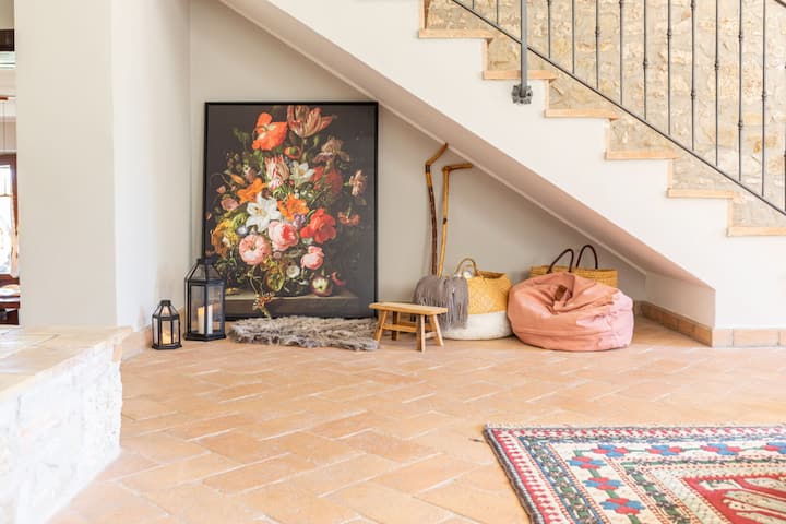 Настаняване