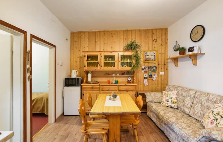 2 Bedroom Awesome Apartment In Cinte Tesino - Passo Brocon