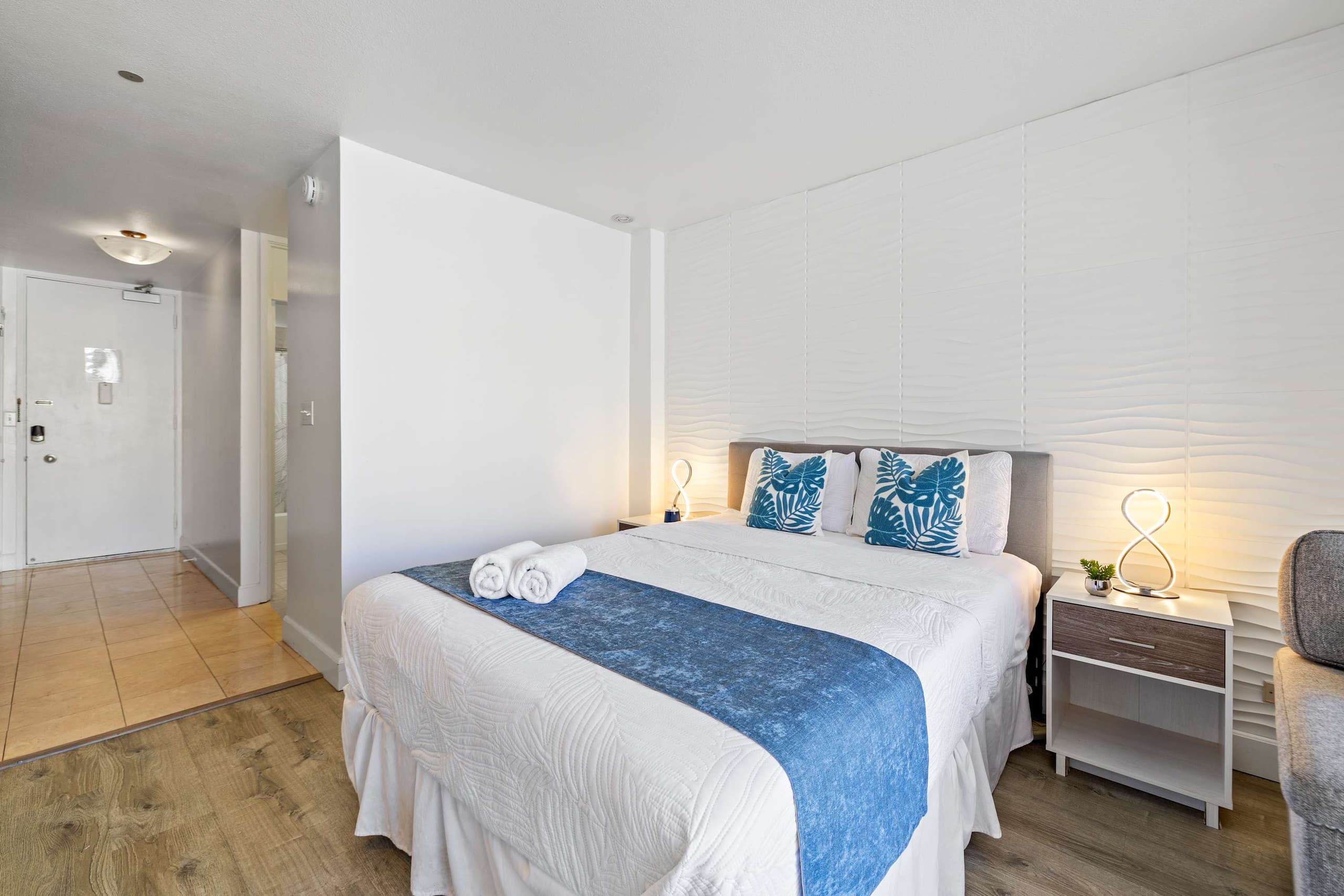 Prime Waikiki Studio – Walk to the Beach! - Image 10