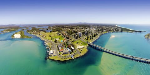 Tokelau Townhouse 1 - Central Tuncurry Location!