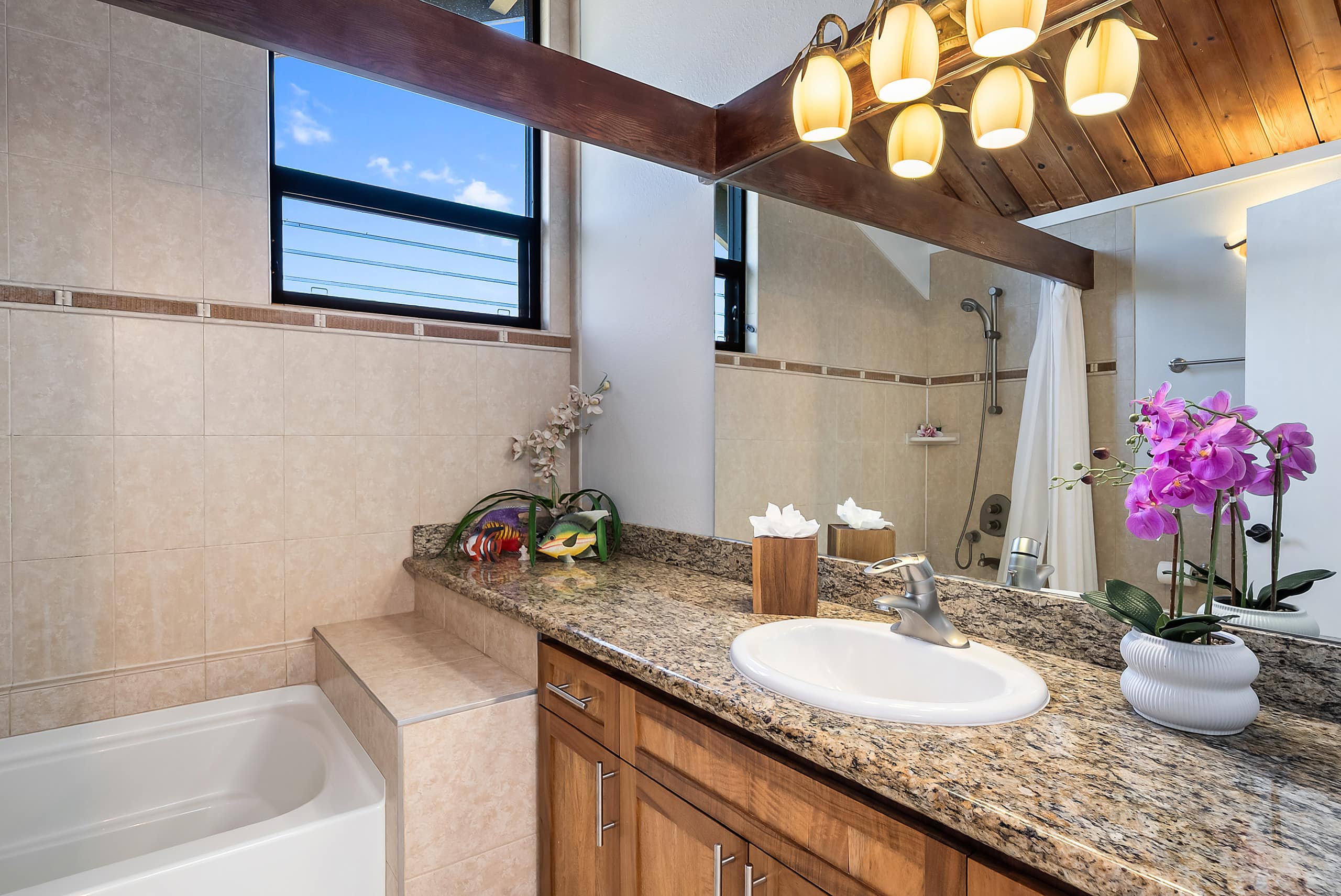 Condo in Lahaina · ★5.0 · 2 bedrooms · 4 beds · 2 baths - Image 22