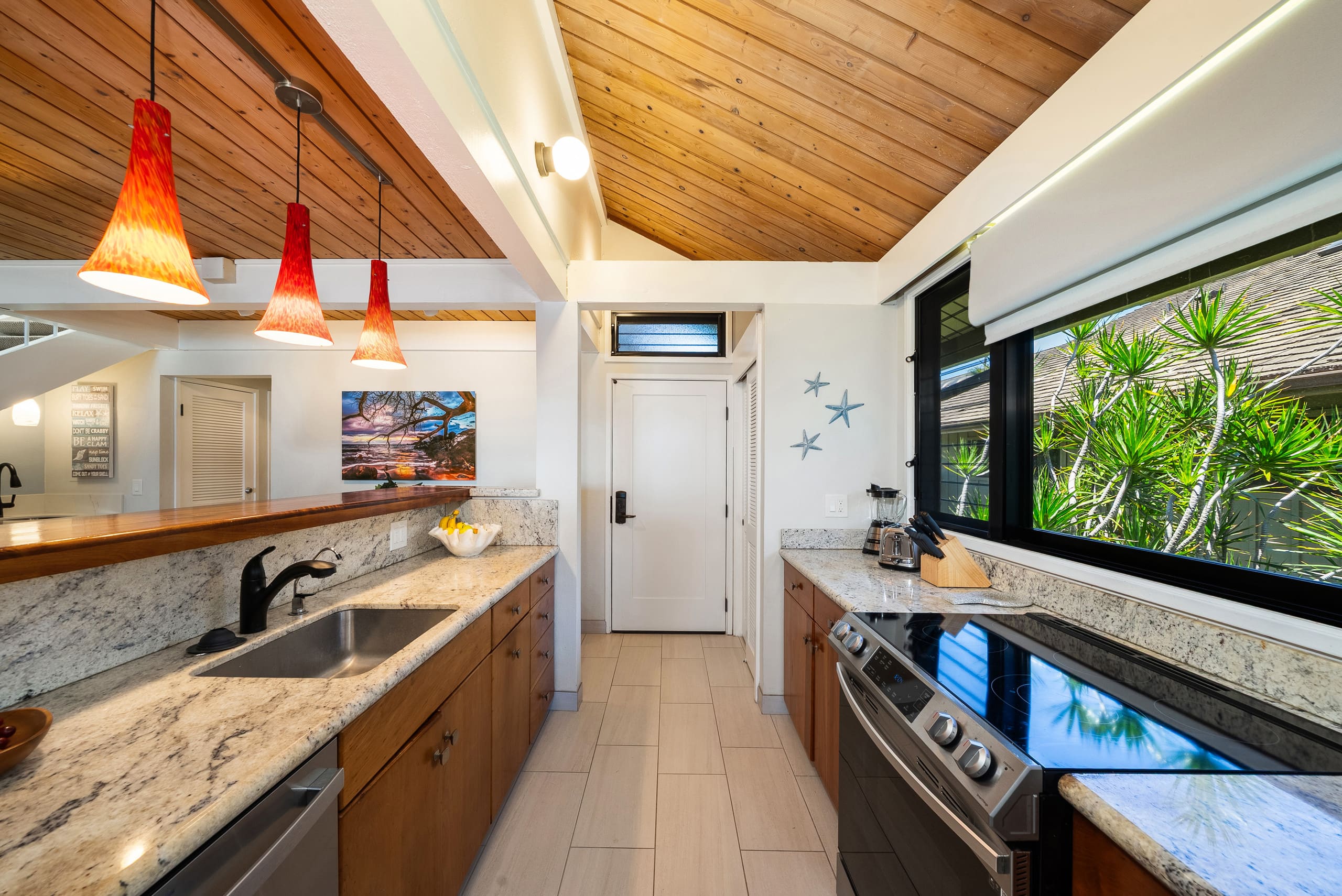 Condo in Lahaina · ★5.0 · 2 bedrooms · 4 beds · 2 baths - Image 9