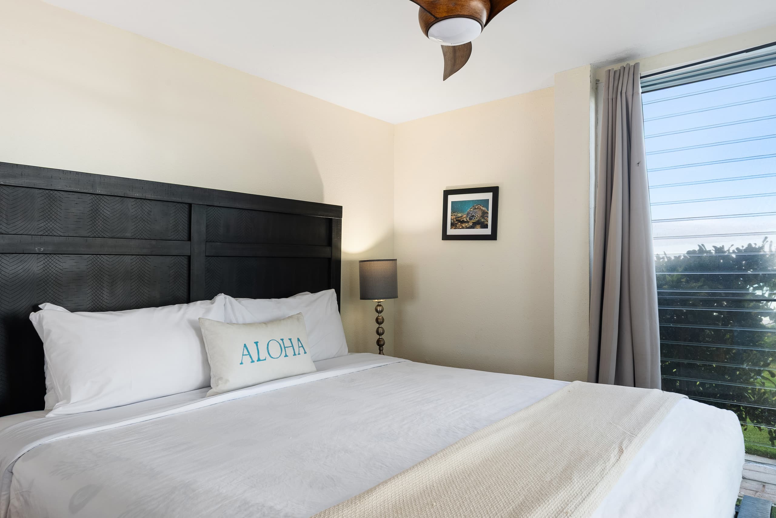 Condo in Lahaina · ★4.86 · 2 bedrooms · 4 beds · 2 baths - Image 15