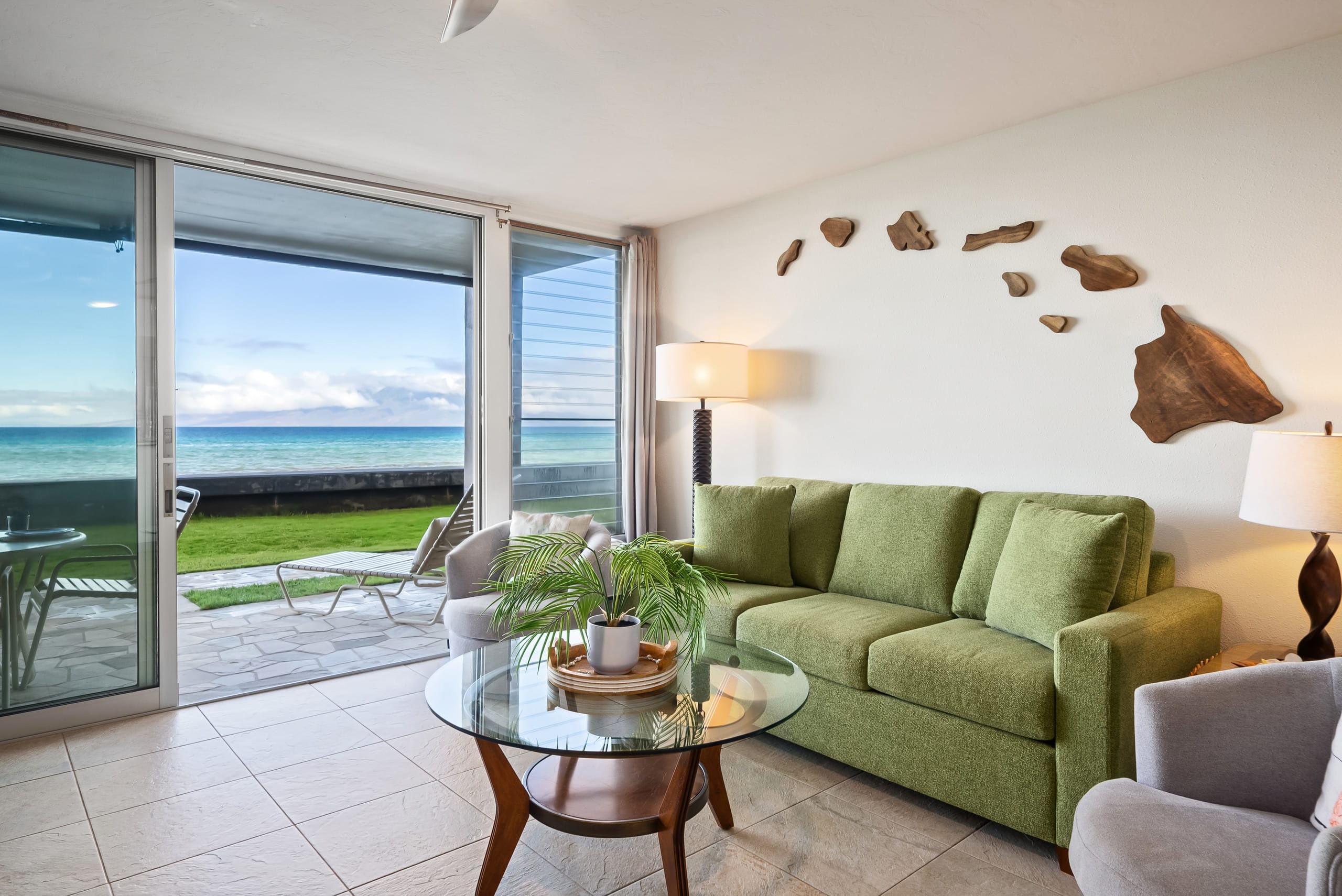 Condo in Lahaina · ★4.86 · 2 bedrooms · 4 beds · 2 baths - Image 2
