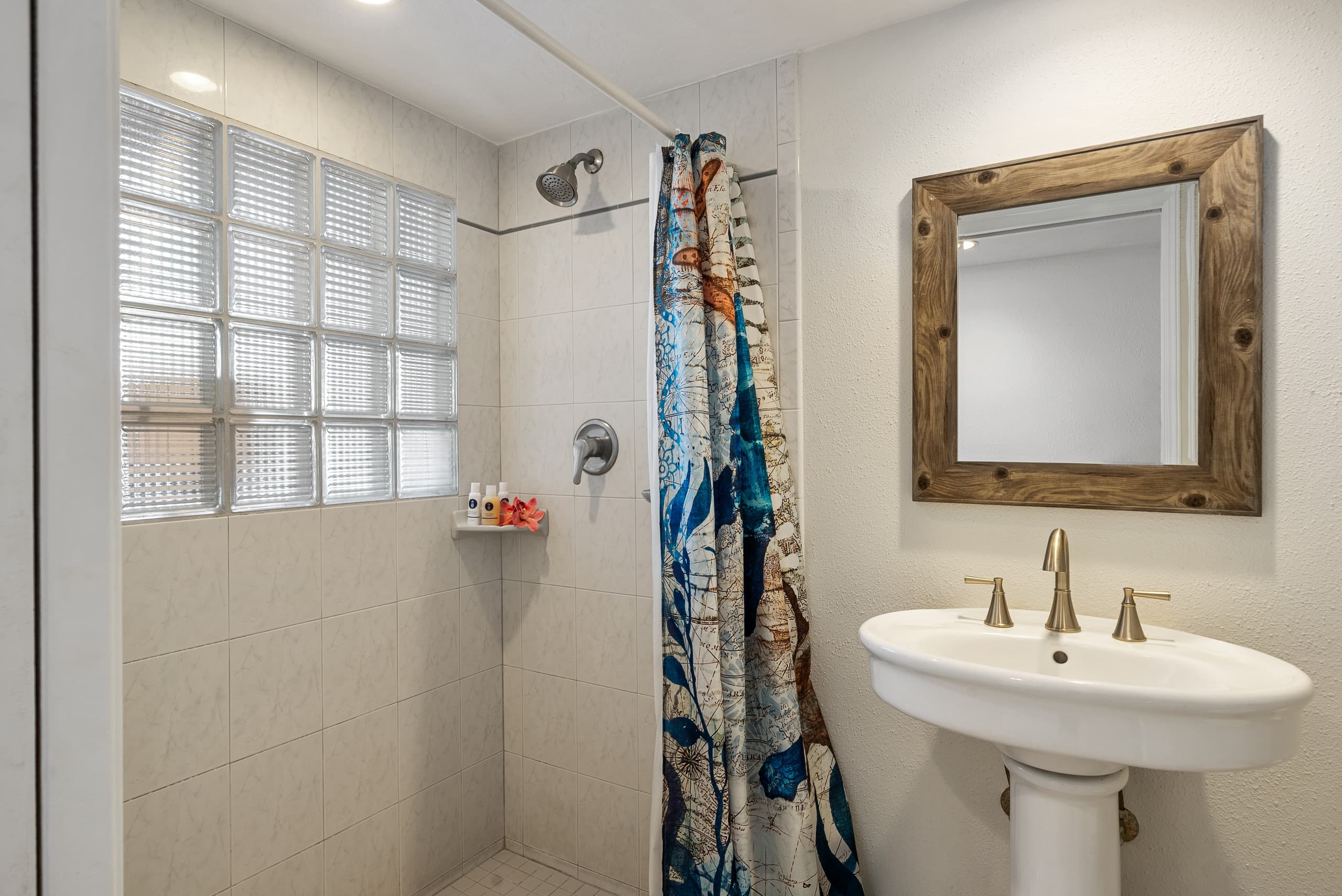 Condo in Lahaina · ★4.86 · 2 bedrooms · 4 beds · 2 baths - Image 24