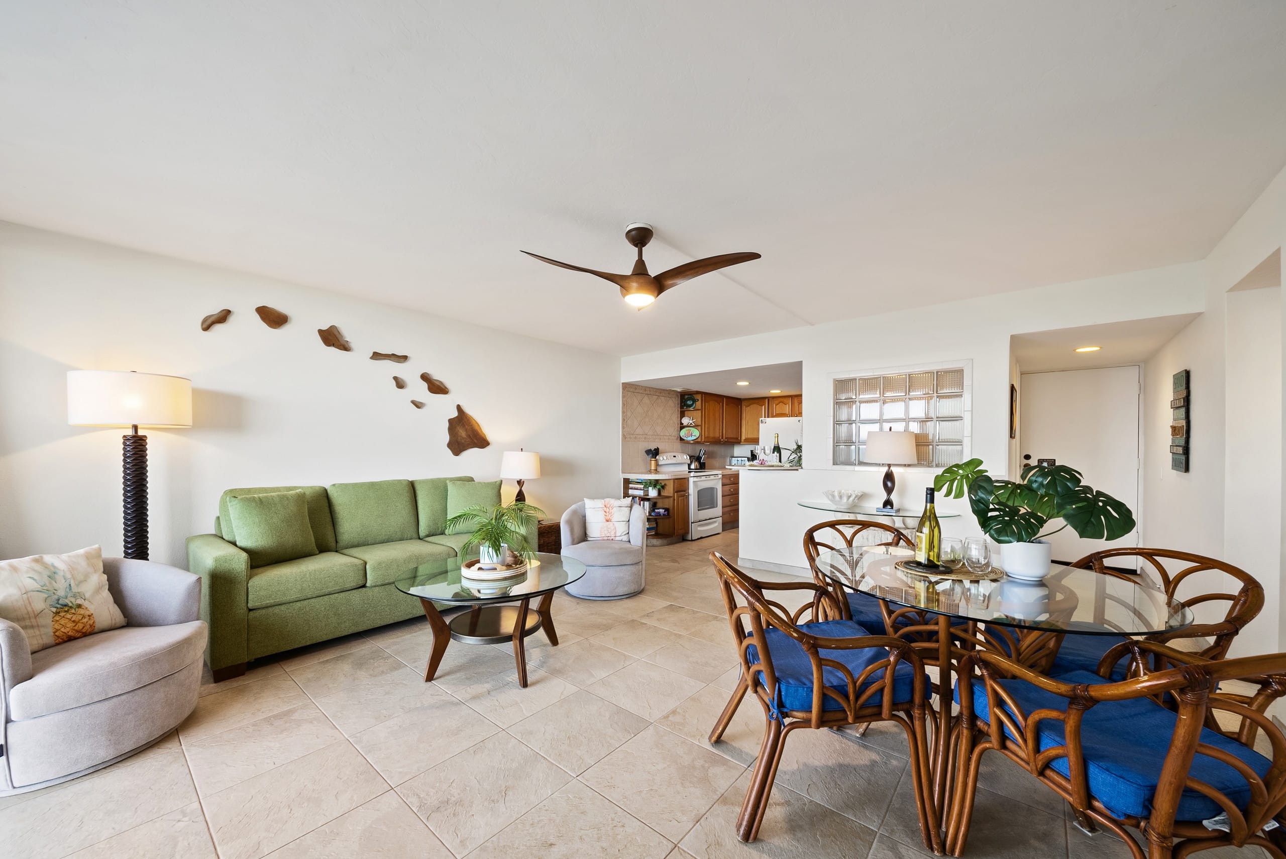 Condo in Lahaina · ★4.86 · 2 bedrooms · 4 beds · 2 baths - Image 4