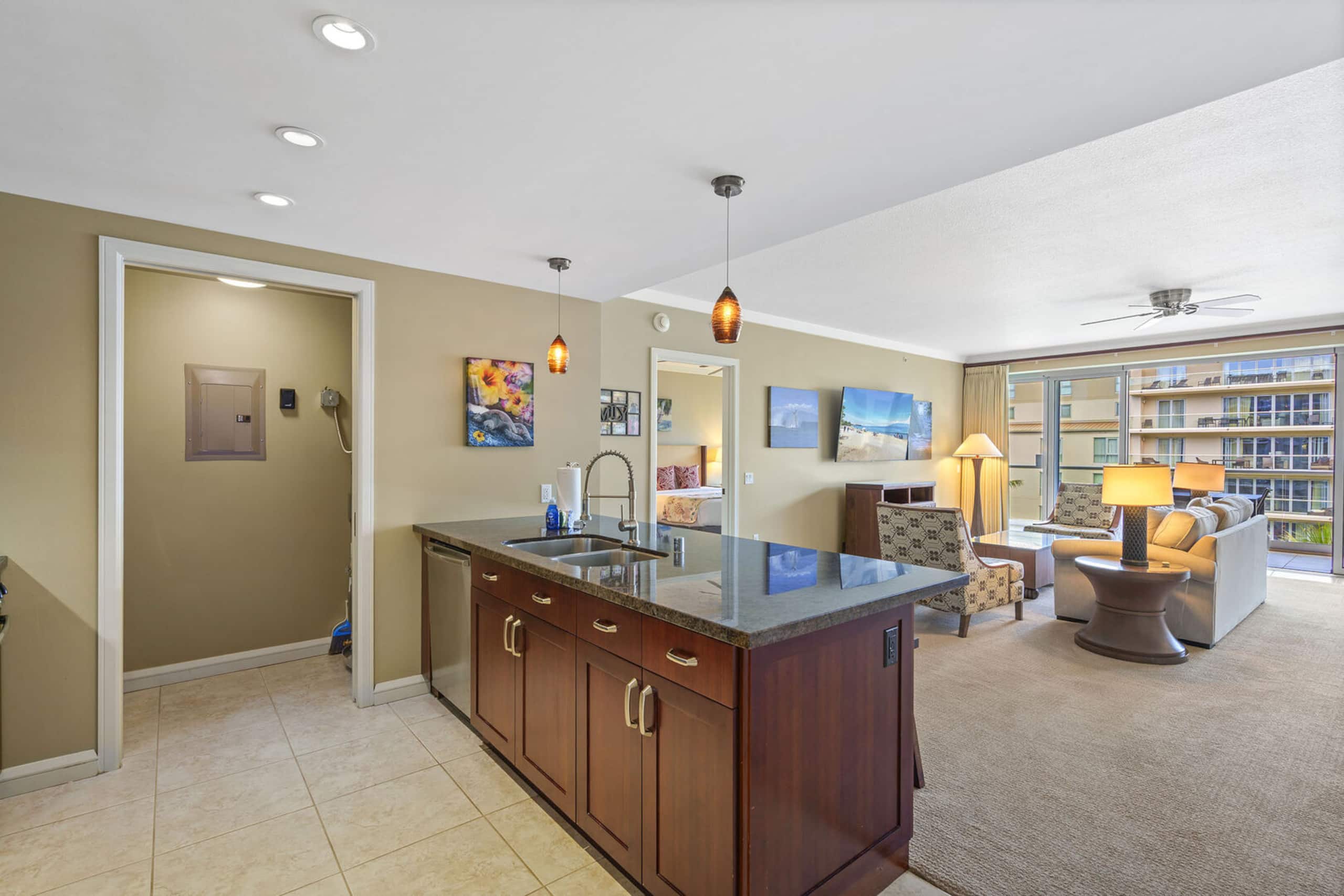 Condo in Lahaina · ★5.0 · 2 bedrooms · 4 beds · 2 baths - Image 10