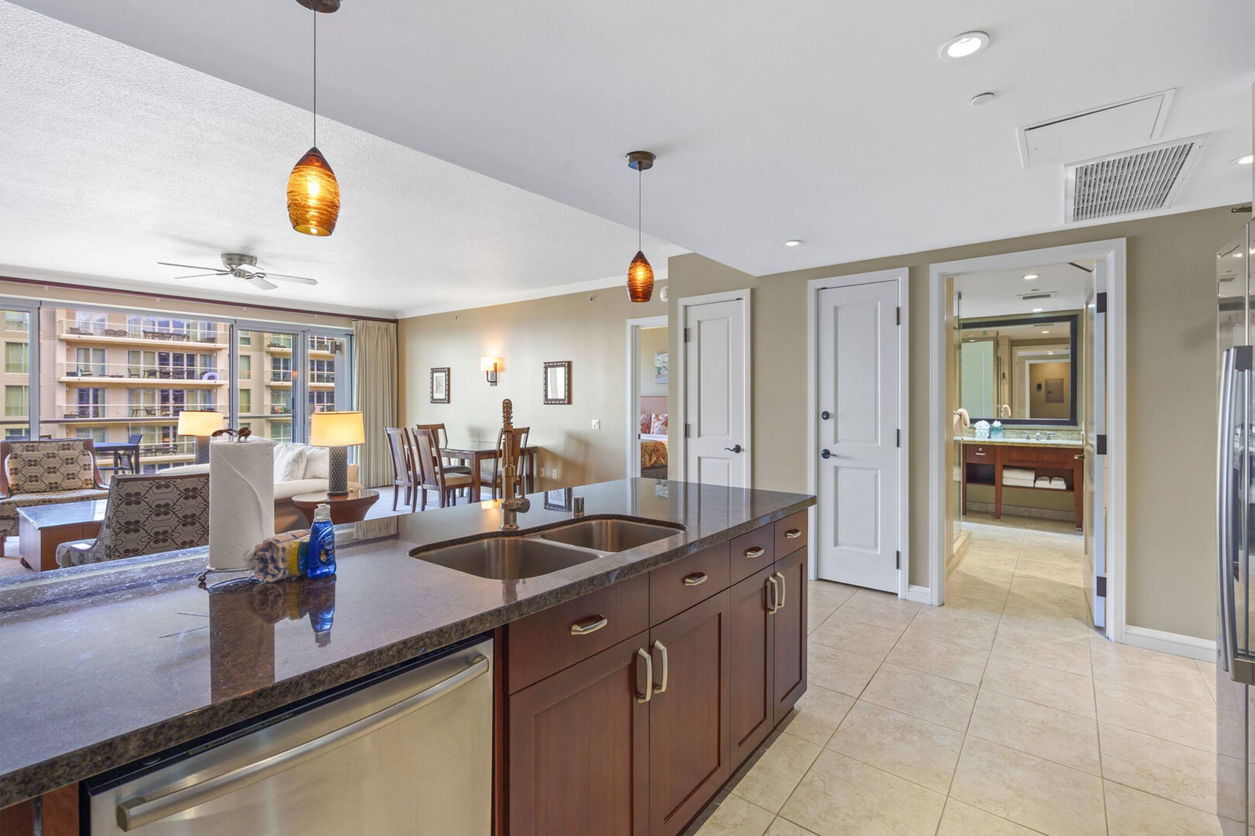 Condo in Lahaina · ★5.0 · 2 bedrooms · 4 beds · 2 baths - Image 9