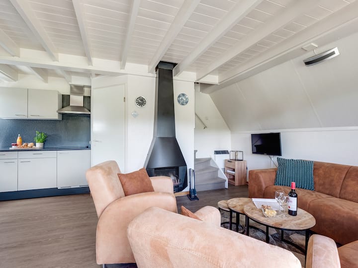 Cozy Bungalow For 6 On A Green Holiday Park - Slagharen
