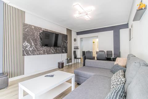 Airbnb con mejor rendimiento: Your Large Family Apartment in Zaragoza en San José