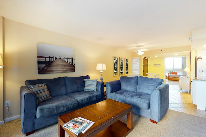 Sea Colony Beach Condo: Wifi & In-home Laundry - Bethany Beach, DE