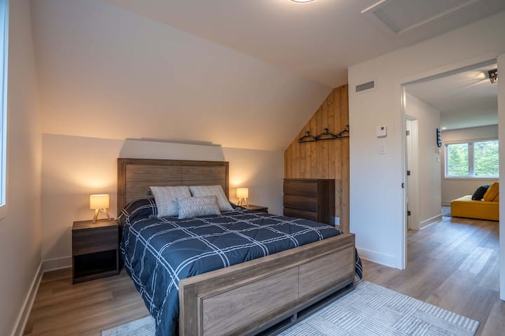 Slaapkamer 1 - Queensize bed