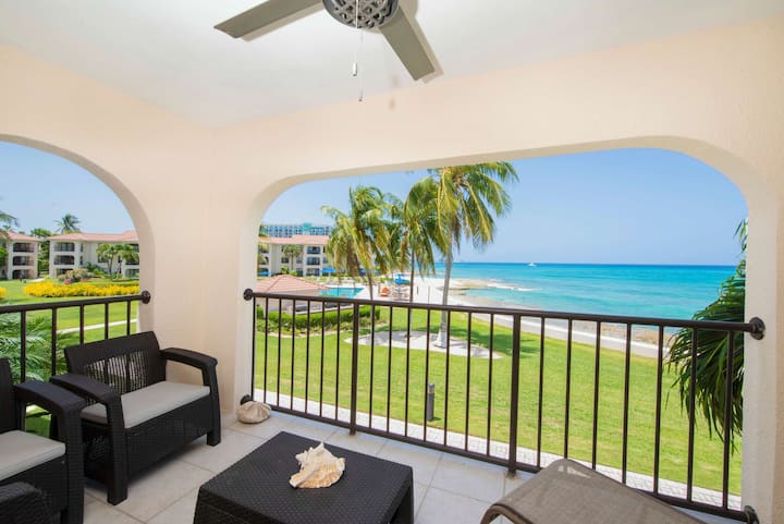 2br Oceanfront & Pool  Gtv #202 On 7 Mile Beach - 케이맨 제도